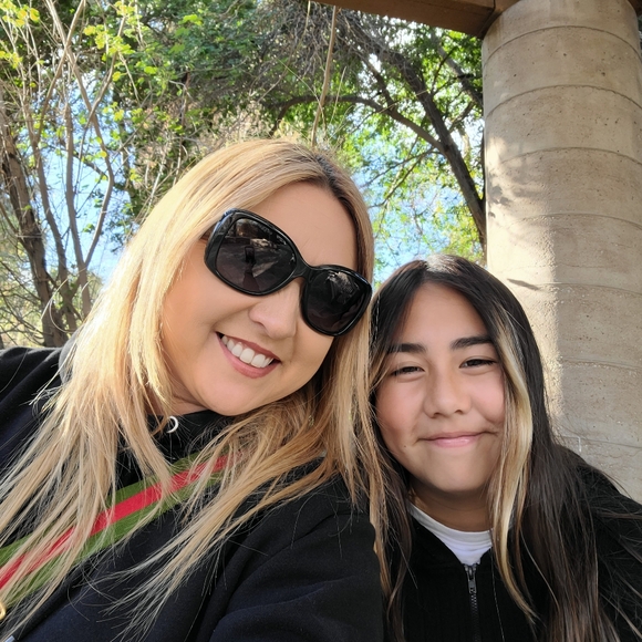 Meet your Posher, Christine - Picture 2 of 2